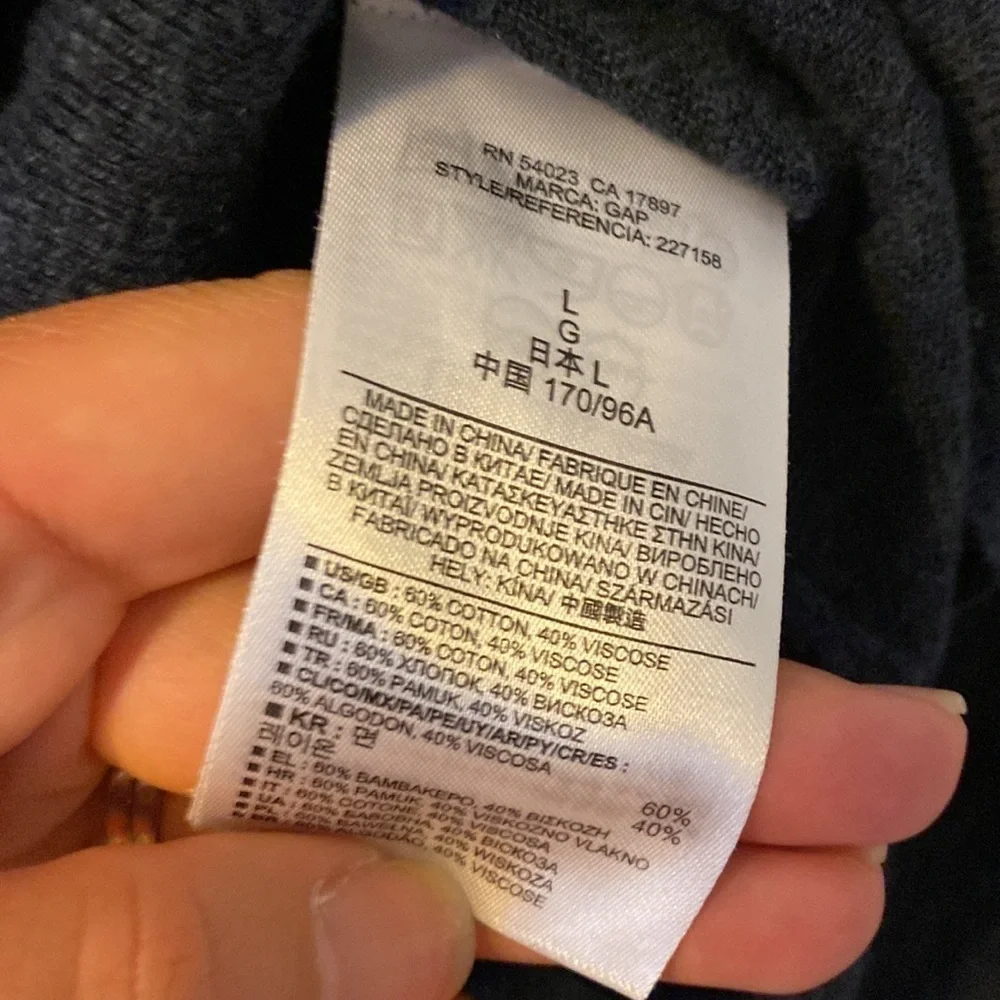 Gap womens sweater; size large